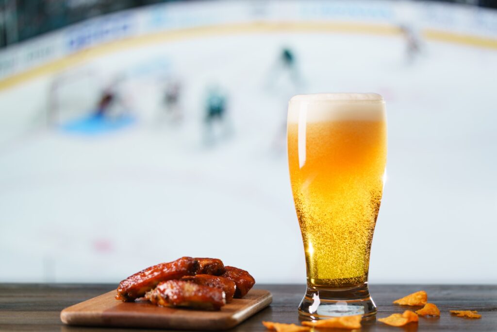 4 Food & Drink Pairing for Your Next Sports Bar Game Night